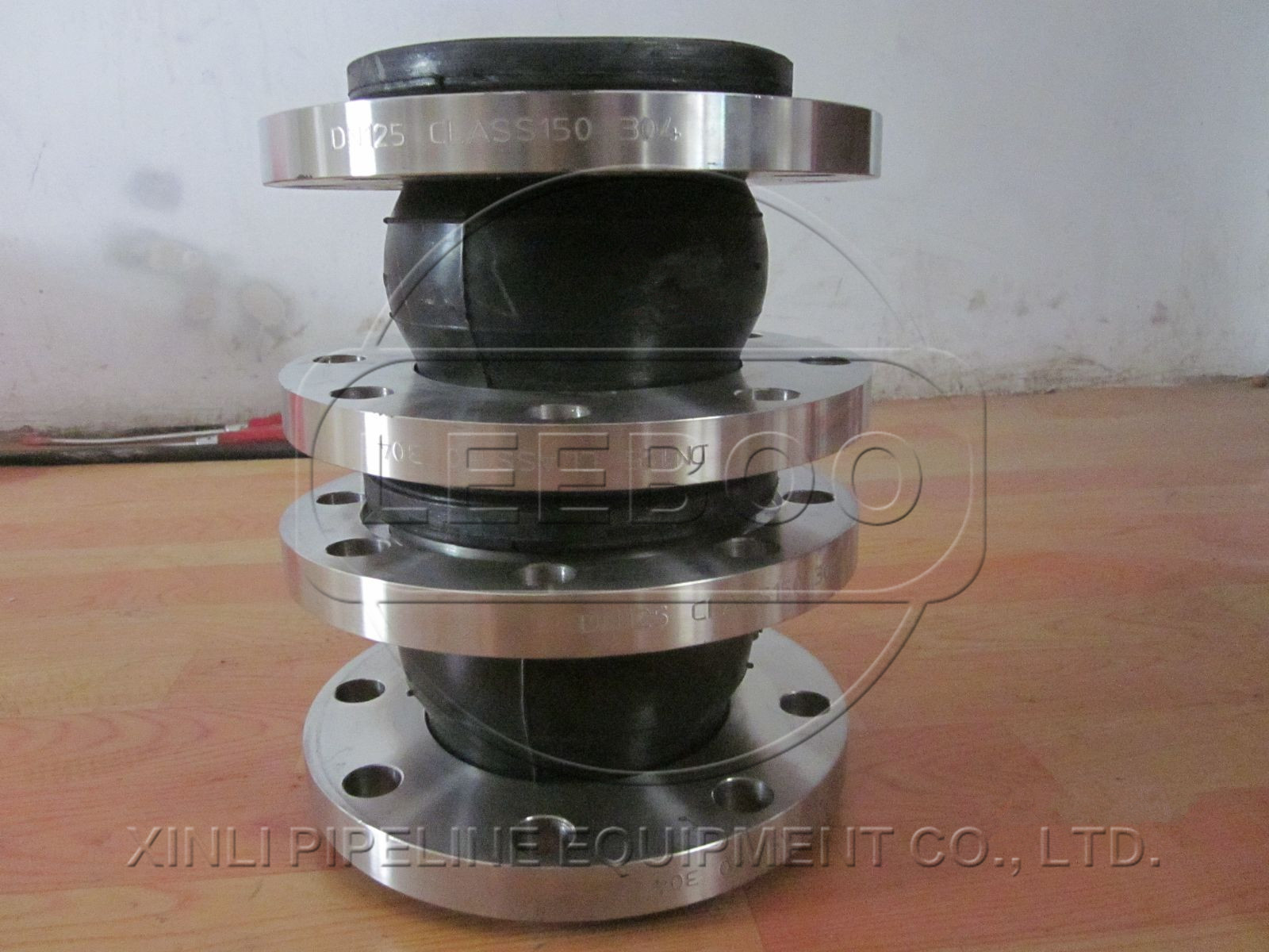 江蘇省南京市下關(guān)區(qū)可曲撓單球體橡膠接頭發(fā)貨現(xiàn)場(chǎng)